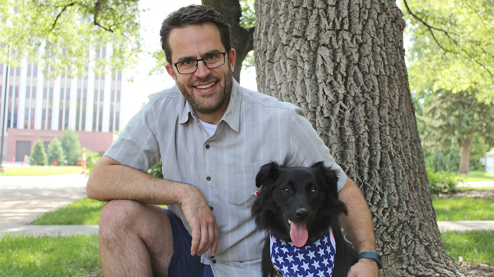 Red, white and bark: Stevens' offers tips to soothe anxious canines